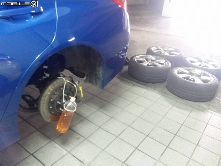 DIY的樂趣無窮~WRX換機油，換水精，換剎車油，換離合器分泵油，清節汽門