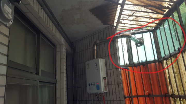 租屋處安裝窗型冷氣《安裝位置及散熱相關問題請》教各位前輩
