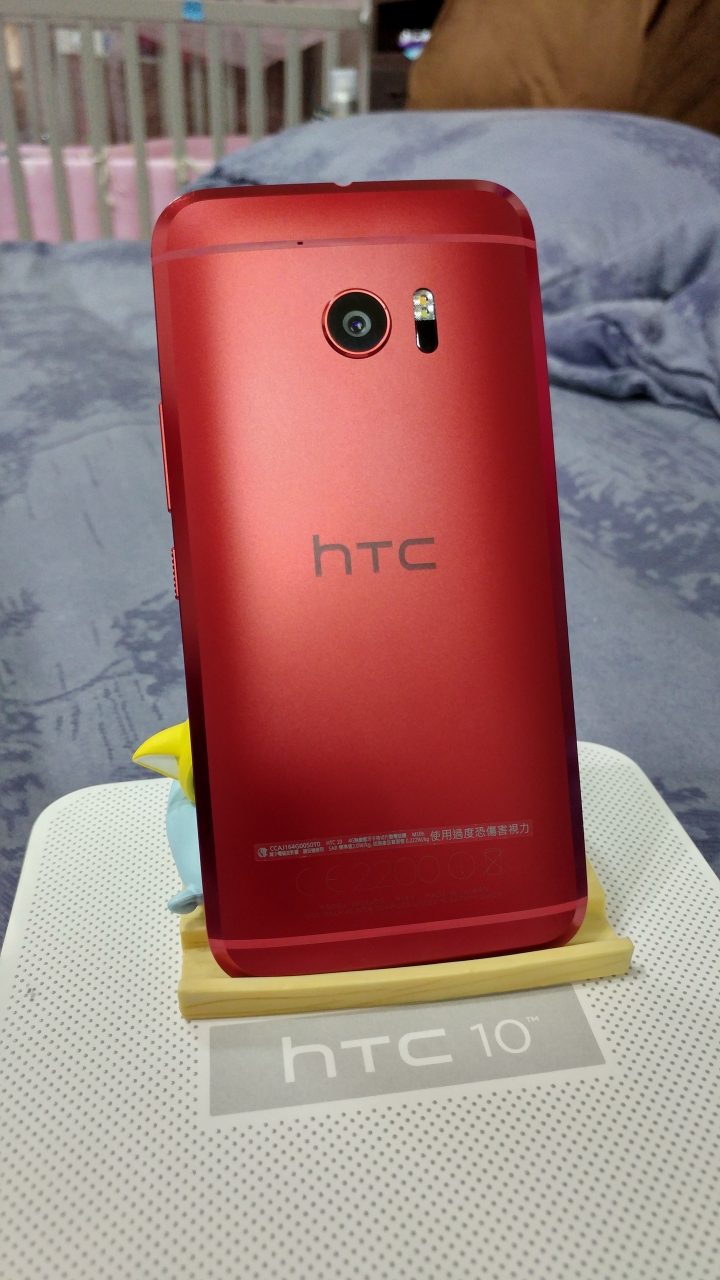 久違的HTC  夕光紅 10  開箱