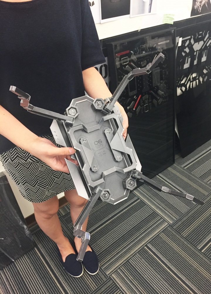 [分享] 崩潰複雜的紙模型機械腳設計製作