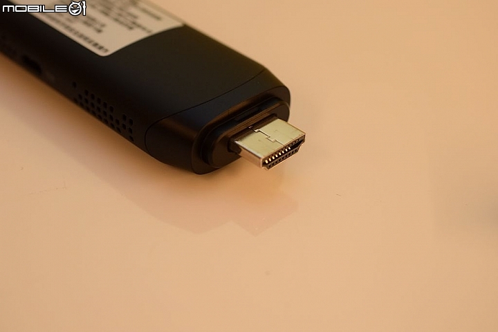 華碩 VivoStick PC (TS10) 電腦棒， 輕巧迷你帶著走[開箱]