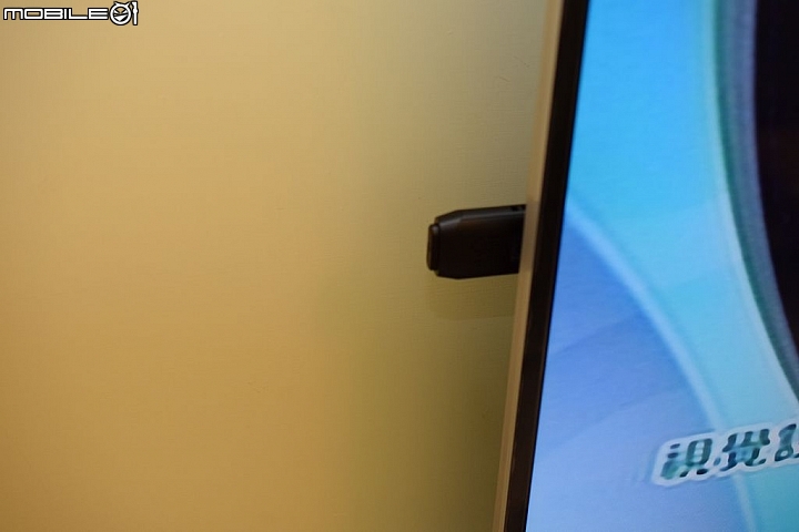 華碩 VivoStick PC (TS10) 電腦棒， 輕巧迷你帶著走[開箱]
