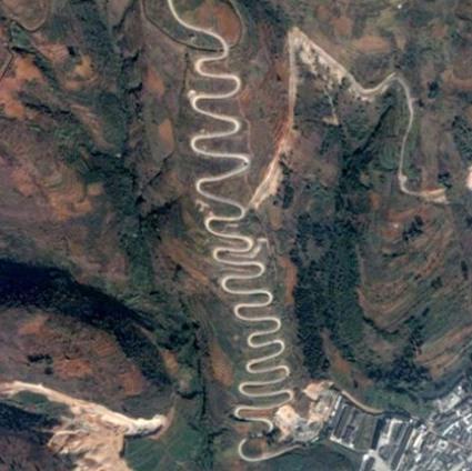 張家界「天門山99彎」