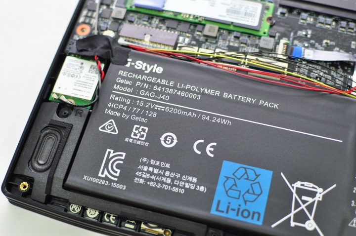 GIGABYTE Aero 14，電競，商務結合於一身的遊戲商務機