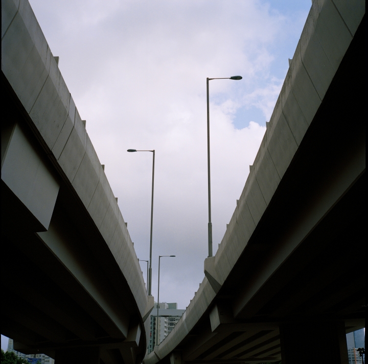 大家好，初來之第一貼(Bronica S2)