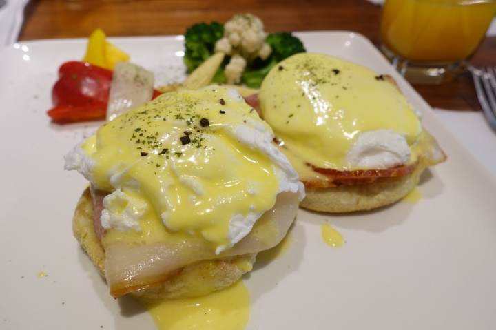 [食記] Has cafe 瀚斯咖啡。班乃迪克蛋堡--中山站早午餐推薦