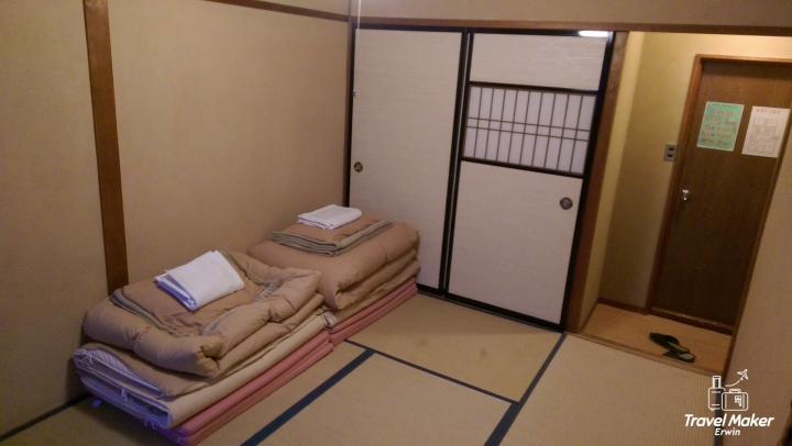 【日本。北陸】《高山市》入住靜謐小鎮日式青年旅館@J-Hoppers Hida Takayama Guest House~自己的床鋪自己鋪