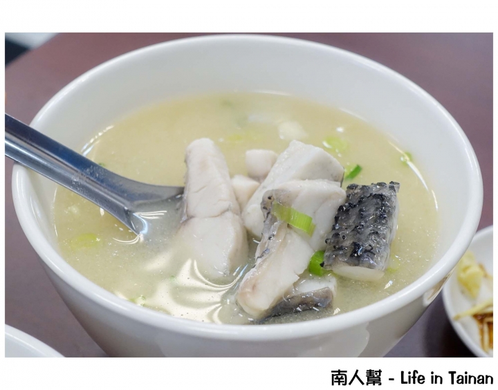 【台南南區-美食】龍膽石斑魚湯│鱸魚湯│肉燥飯│深海魚套餐 ~~ 文南森深海鮮魚湯