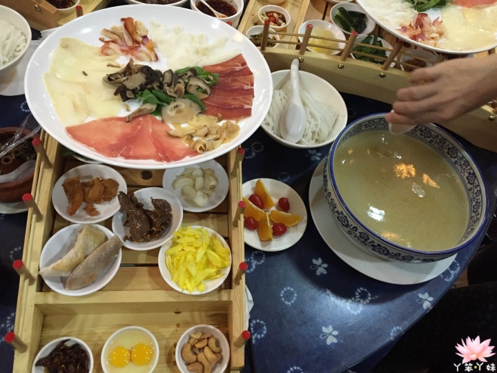 【中國・昆明・2016】橋香園-過橋米線(翠湖店）
