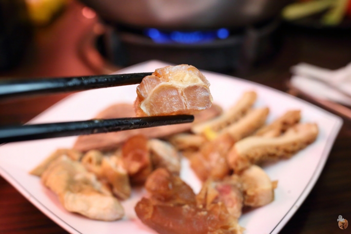 [桃園]中壢雍殿鴛鴦麻辣鍋,吃到飽的頂級食材,濃郁的火鍋湯頭  by蛋拔