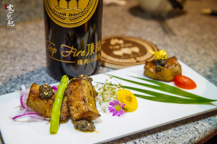 Topfire 頂焰精肉小酒館‧市民大道｜精緻無菜單料理的究極進化‧小包子超感動生日派對！