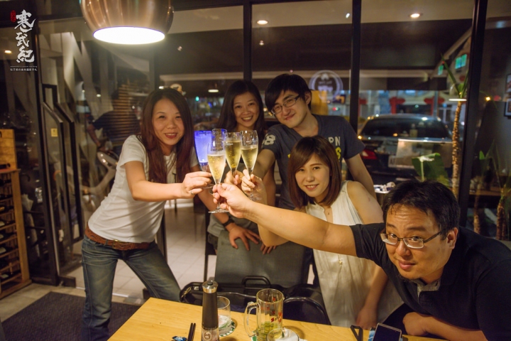 Topfire 頂焰精肉小酒館‧市民大道｜精緻無菜單料理的究極進化‧小包子超感動生日派對！