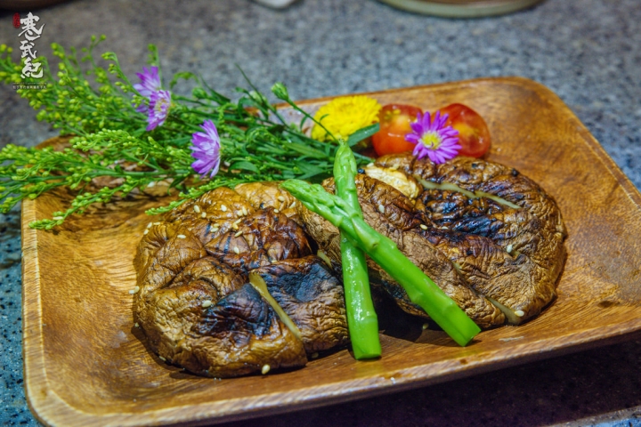 Topfire 頂焰精肉小酒館‧市民大道｜精緻無菜單料理的究極進化‧小包子超感動生日派對！