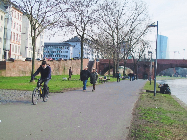 【Frankfurt．走跳】一個人旅行_與法蘭克福的短暫相遇