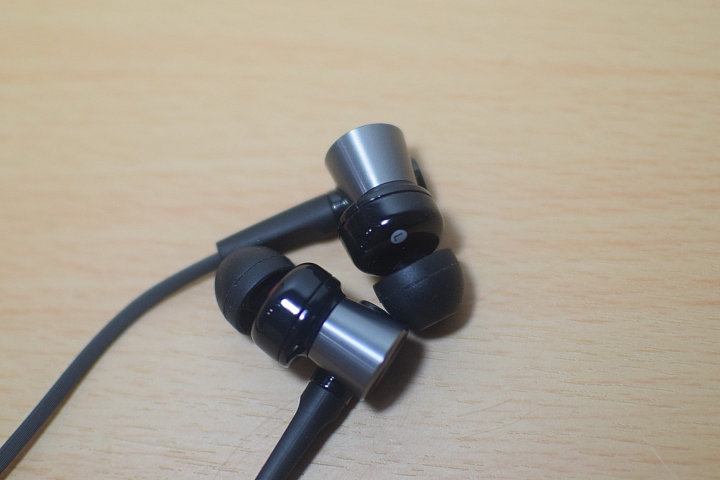 通勤就是演唱會 SONY MDR-XB70AP 讓小丸體驗不一樣的 通勤生活