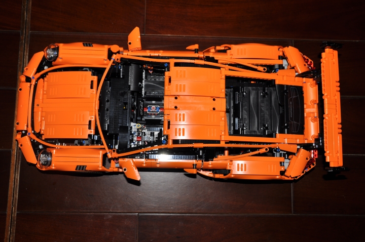 [ LEGO Technic ] Porsche 911 GT3 RS 開箱(續)