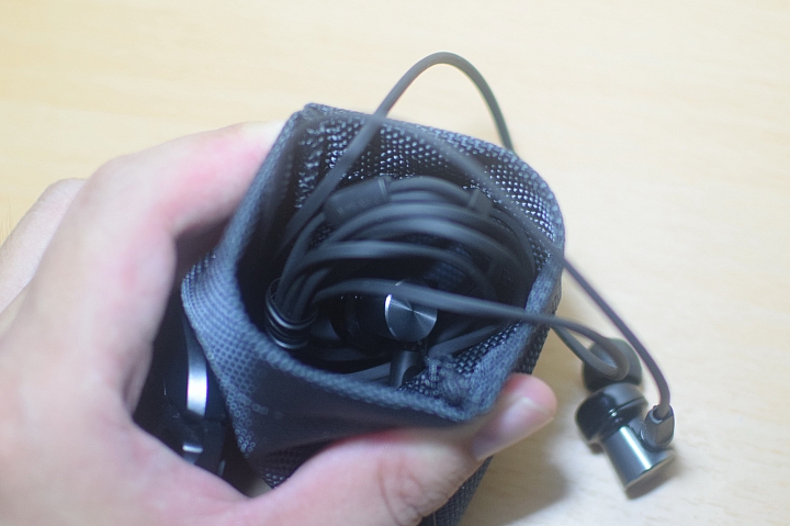 通勤就是演唱會 SONY MDR-XB70AP 讓小丸體驗不一樣的 通勤生活