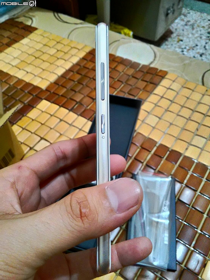 ZenFone3 子龍3代 5.2吋  月光白  開箱囉！