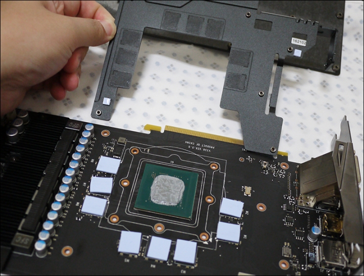MSI GTX 1070 GAMING X 8GB對GTX 980 Ti：歡樂測試