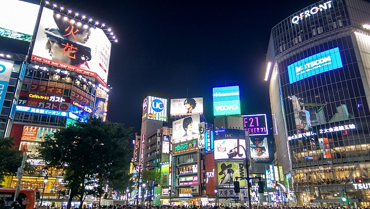 在日本夜晚拍照連日本路人都驚訝的手機照片~~
