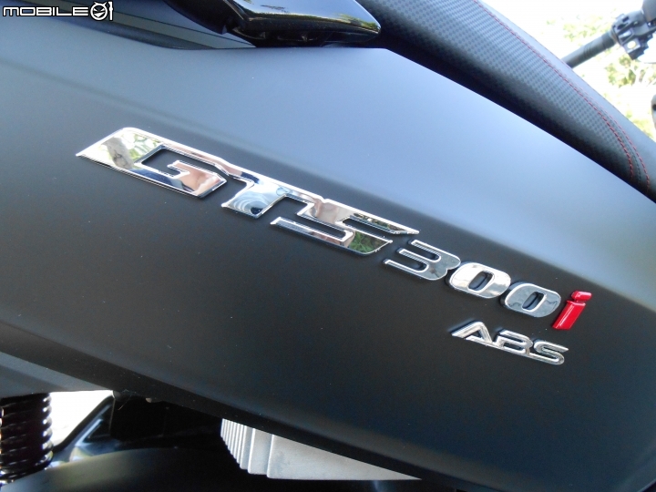 GTS 300i ABS sport 消光黑之不專業開箱 (文多圖多，傷眼請見諒)