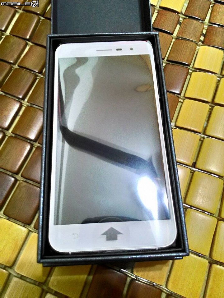 ZenFone3 子龍3代 5.2吋  月光白  開箱囉！