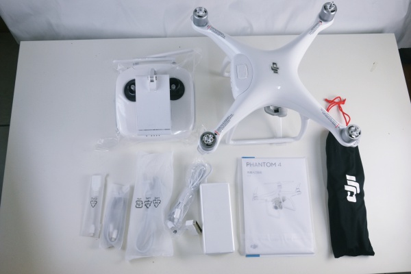 [開箱文] DJI 大疆 PHANTOM 4 最智慧的空拍機，未來無限可能。