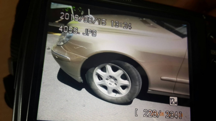 家母 電動代步車載物 刮傷違停的舊型BENZ S350 前葉子板_應該如何談判 賠償