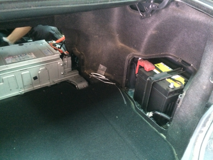 camry hybird 換大電池記(內有保固問題)(0708更新在本文)