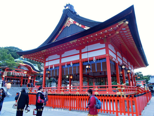 [走跳] 日本京都、大阪自助五日遊 DAY1（下）-Garpard zinzin、 伏見稻荷大社千本鳥居、巧遇京都車站聖誕節表演、京都 北山 伴手禮