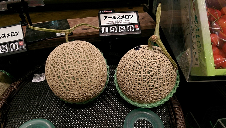 在日本夜晚拍照連日本路人都驚訝的手機照片~~