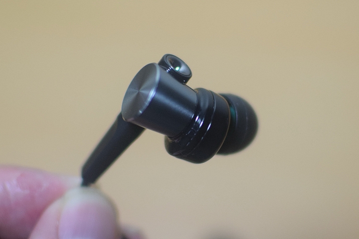 通勤就是演唱會 SONY MDR-XB70AP 讓小丸體驗不一樣的 通勤生活