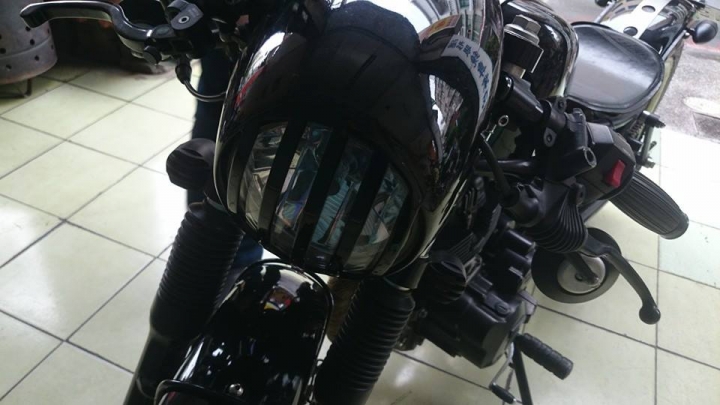 請教各位先進 這台車的規格來歷是什麼呢？