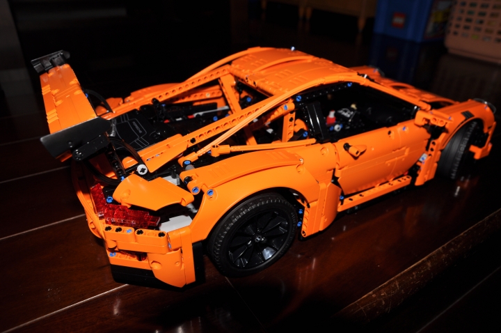 [ LEGO Technic ] Porsche 911 GT3 RS 開箱(續)