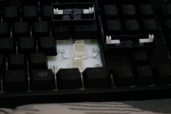 應該是首發的可換鍵帽 CM Masterkeys Lite L