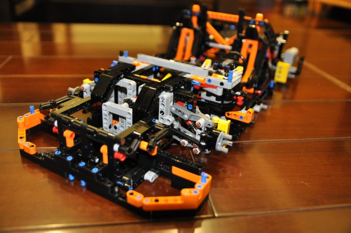 [ LEGO Technic ] Porsche 911 GT3 RS 開箱(續)