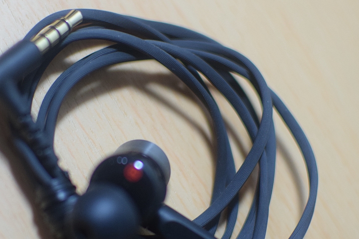 通勤就是演唱會 SONY MDR-XB70AP 讓小丸體驗不一樣的 通勤生活