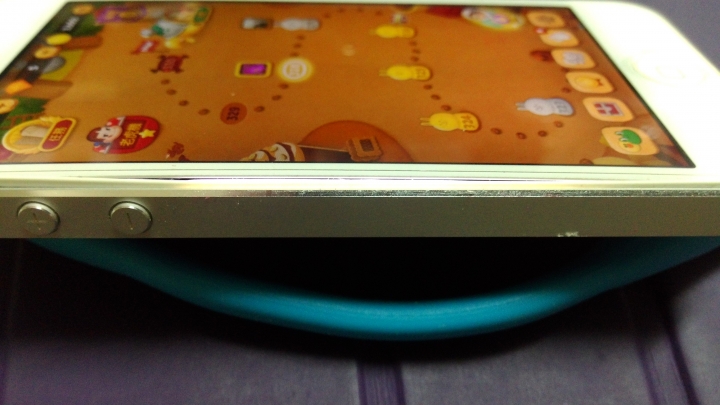 Iphone5 身材走樣，春光外洩~.~