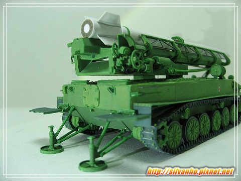 紙模 - Luna 2p16火箭裝甲車