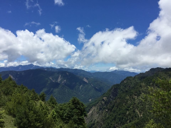 1050704 塔塔加麟趾山輕鬆健行