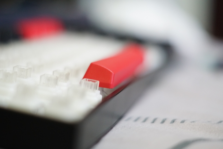 應該是首發的可換鍵帽 CM Masterkeys Lite L