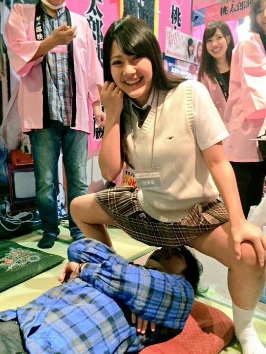 請問大家.你們會去參加這種女優見面會嗎?