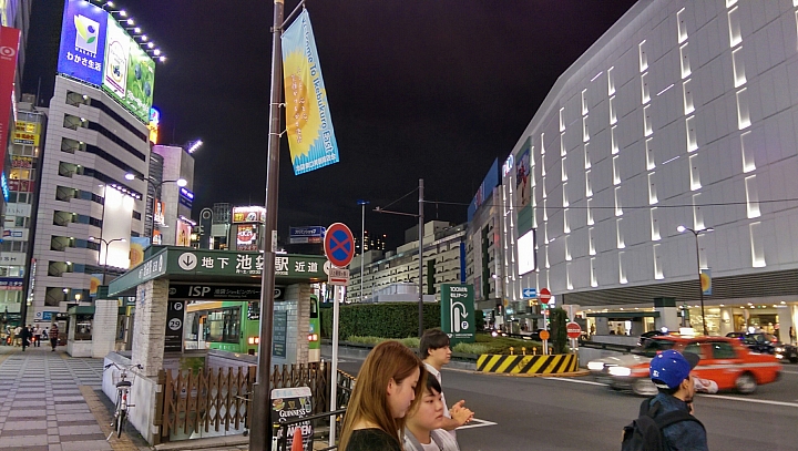 在日本夜晚拍照連日本路人都驚訝的手機照片~~