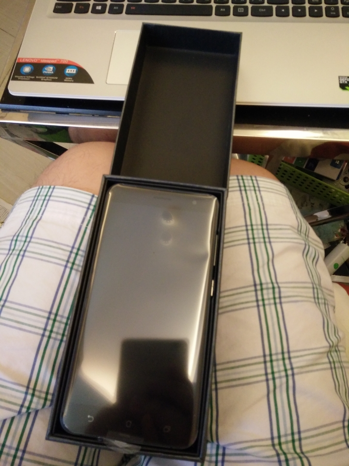ASUS ZenFone 3 5.5吋Full HD 八核心 4G LTE 手機 (ZE552KL 4/64) - 藍寶黑