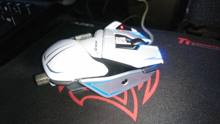 [開箱]Mad Catz Cyborg M.M.O.7 雪白版