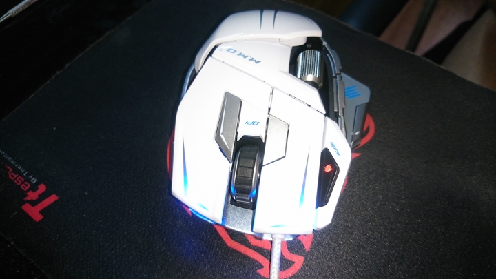 [開箱]Mad Catz Cyborg M.M.O.7 雪白版