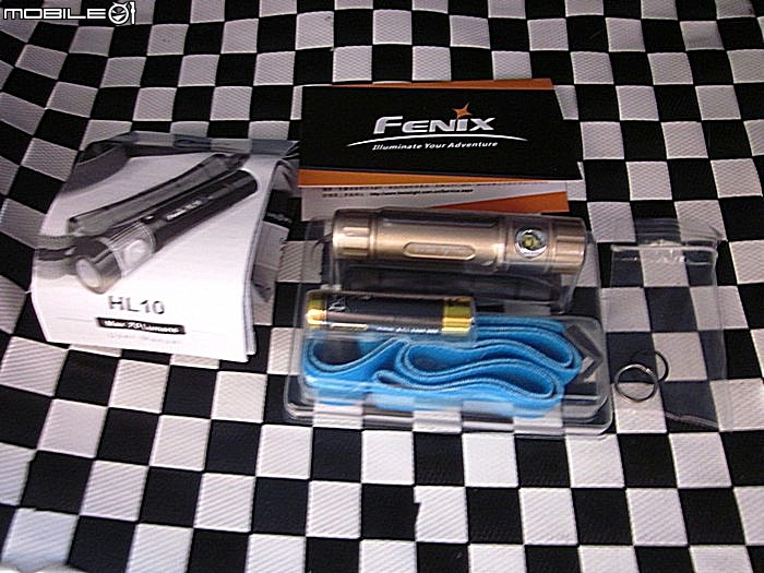 FENIX HL10  AAA多用型輕便迷你頭燈