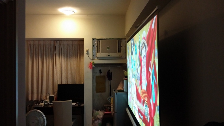 [開箱] 最便宜的RGBRGB色輪投影機 Acer v7500 (側投影/垂直位移/短焦三坪機)