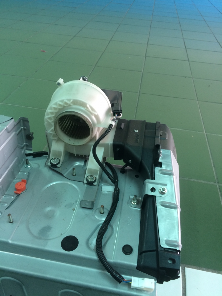 camry hybird 換大電池記(內有保固問題)(0708更新在本文)