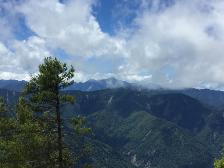 1050704 塔塔加麟趾山輕鬆健行